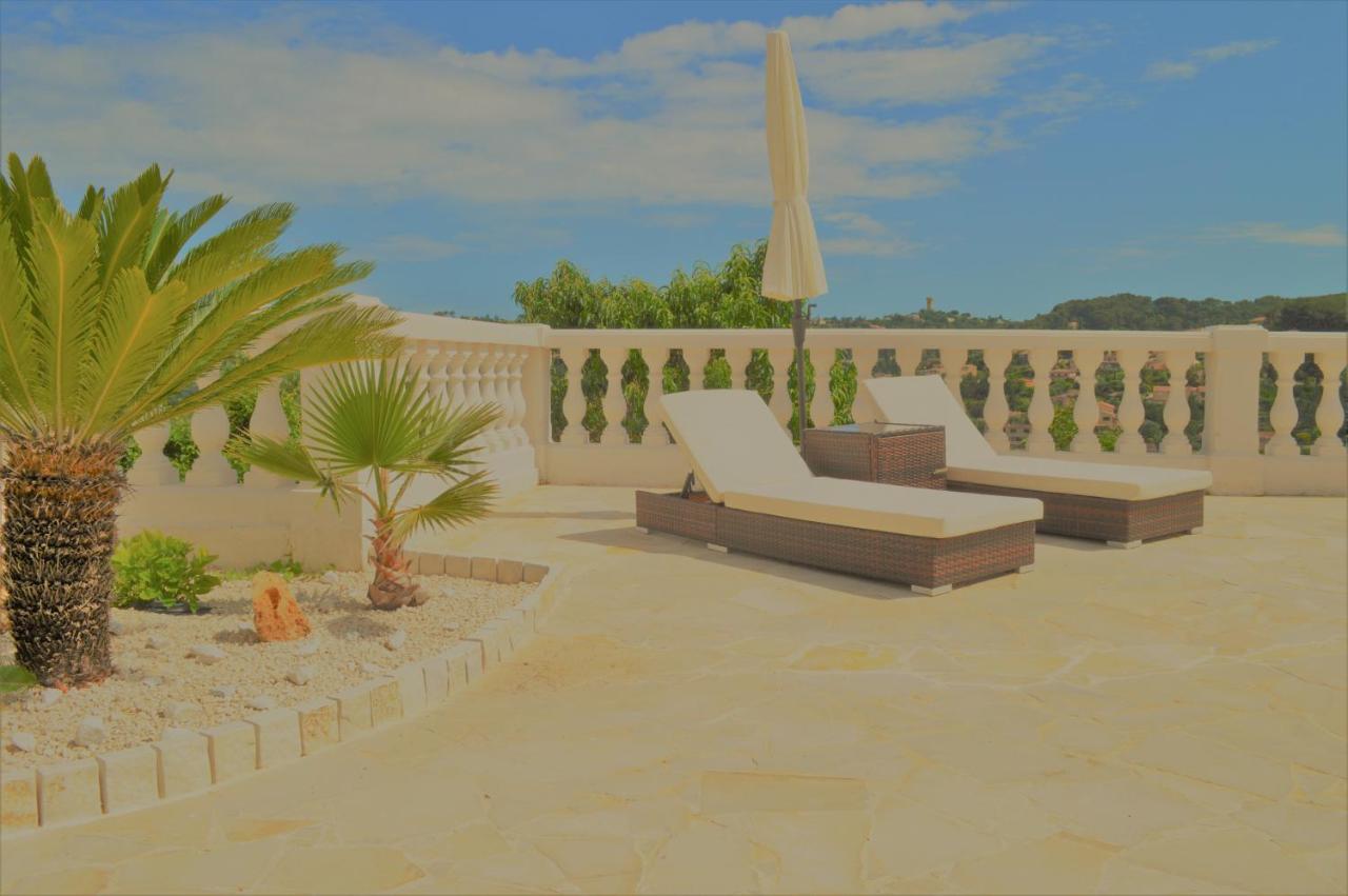 Villa La Terre Des Lauriers Vallauris Esterno foto